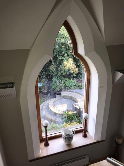 Old Schoolhouse, Galgorm Villa Bagian luar foto